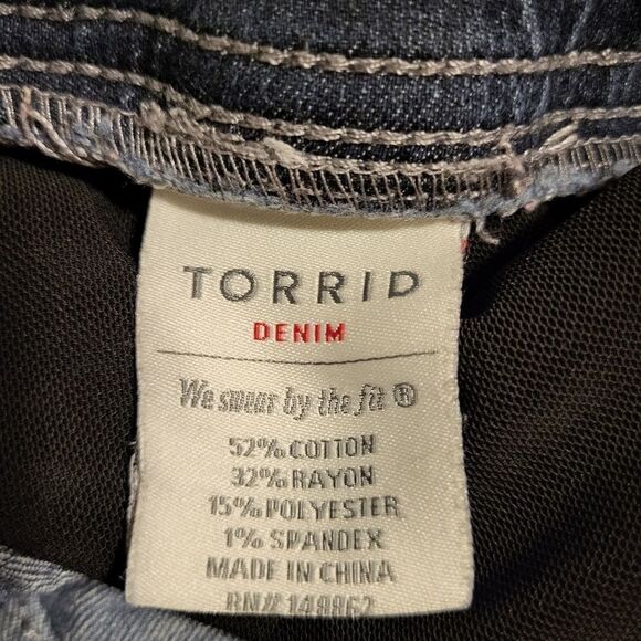 Torrid plus size elastic at  waist, dark wash jeans - Picture 3 of 11